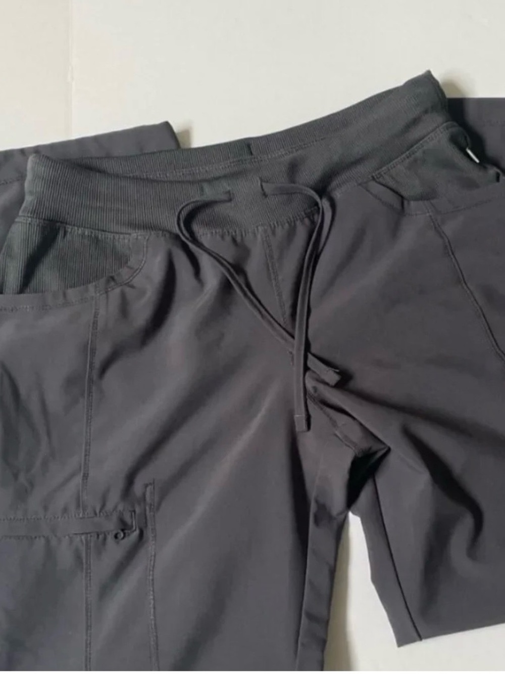 Cherokee xfinite pewter woman scrubs